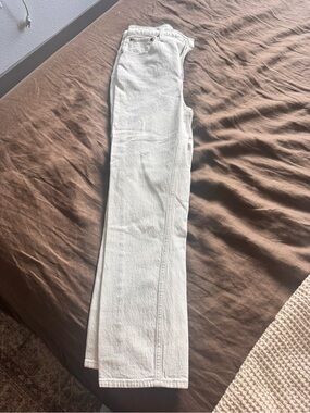 Abercrombie & Fitch Off-White Straight-Leg Jeans